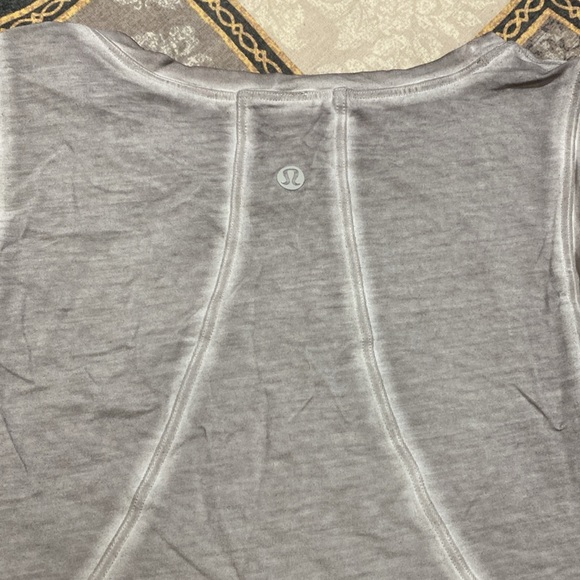 Lululemon NWT Muscle Love Crop Tank *Fade - Picture 15 of 16